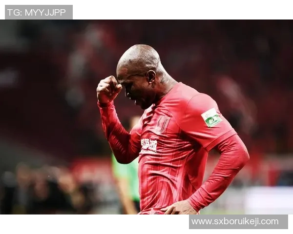 足球场上的帽子戏法传奇见证球员如何在比赛中创造奇迹